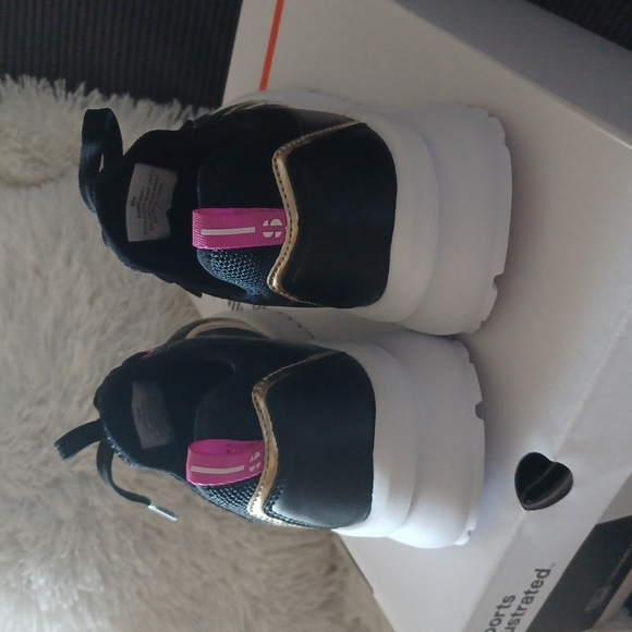 Sport Illustrated Shoes - Picture 6 of 7